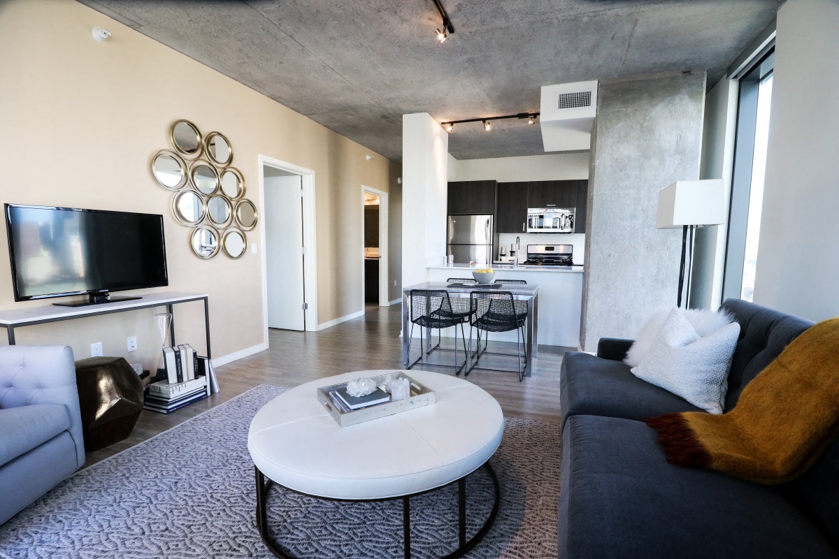 Living Room With Kitchen at One 333, Illinois, 60605
