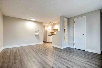45-75 S Washington Street 1-2 Beds Apartment for Rent - Photo Gallery 4