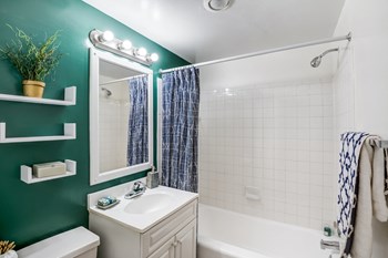 5510 Ascot Court 1-3 Beds Apartment for Rent - Photo Gallery 6