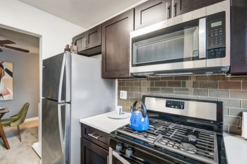 5510 Ascot Court 1-3 Beds Apartment for Rent - Photo Gallery 2