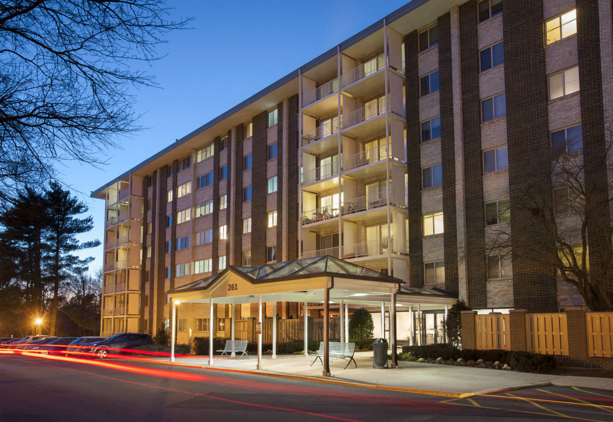 Congressional Towers Apartment Building