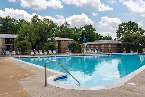 Willow Run At Mark Center Apartment Homes