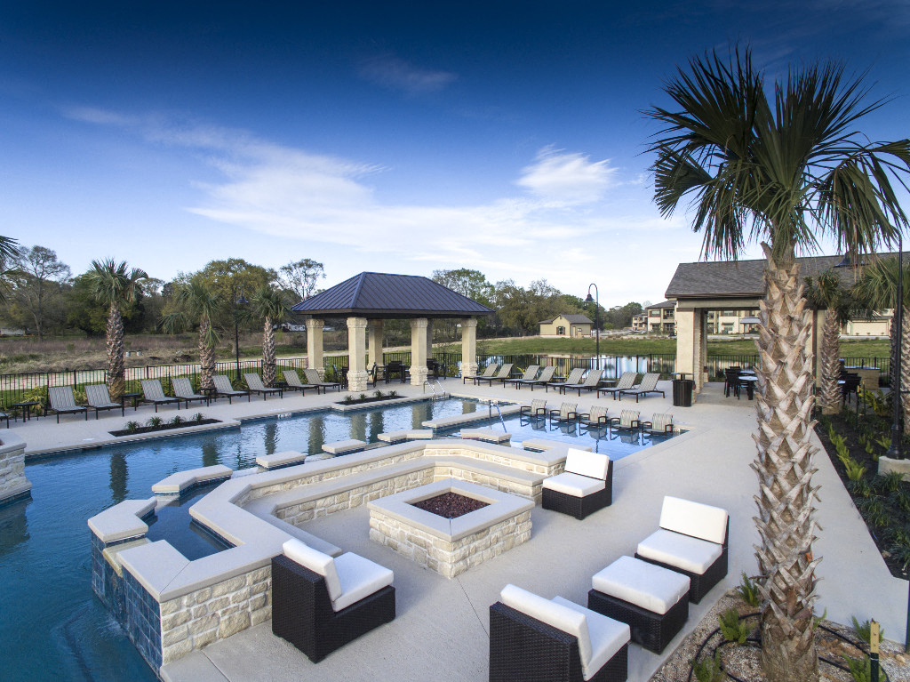 an aerial view of the pool at the resort at longboat key club
