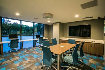 Business Center with Computer and WiFi Access at ATL Apartments for Rent