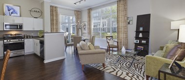 102 Fallsgrove Boulevard 2 Beds Apartment for Rent