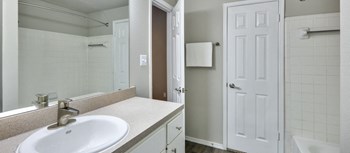 2800 Cole Avenue Studio-2 Beds Apartment for Rent - Photo Gallery 9
