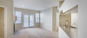 2815 Allen Street, Ste 120 Studio-2 Beds Apartment for Rent - Photo Gallery 11