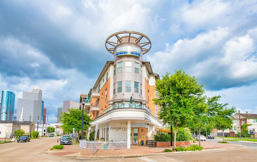 302 Gray Street Studio-2 Beds Apartment for Rent - Photo Gallery 1