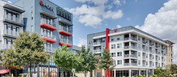 1500 South Lamar Blvd Studio-2 Beds Apartment for Rent - Photo Gallery 2