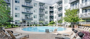 1500 South Lamar Blvd Studio-2 Beds Apartment for Rent - Photo Gallery 4