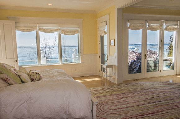 3300 South Lake Shore Drive Studio House for Rent - Photo Gallery