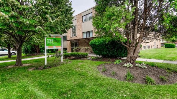 Fairview Place Exterior Image 2