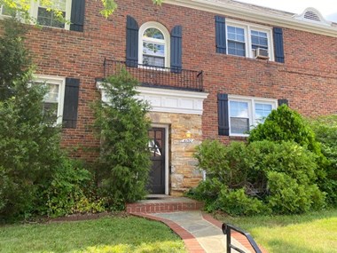 4750-4752 N 21St Road 1 Bed Apartment for Rent