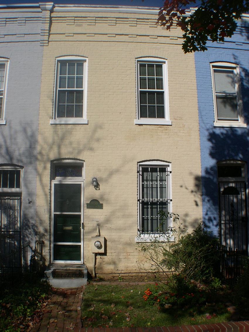 1350 Constitution Avenue NE 1 Bed House for Rent - Photo Gallery 1