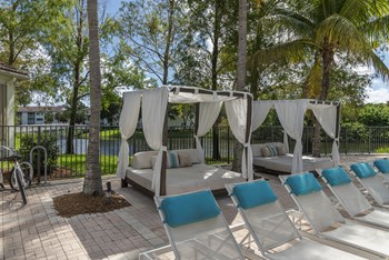 650 Lavers Cir 1-3 Beds Apartment for Rent - Photo Gallery 5