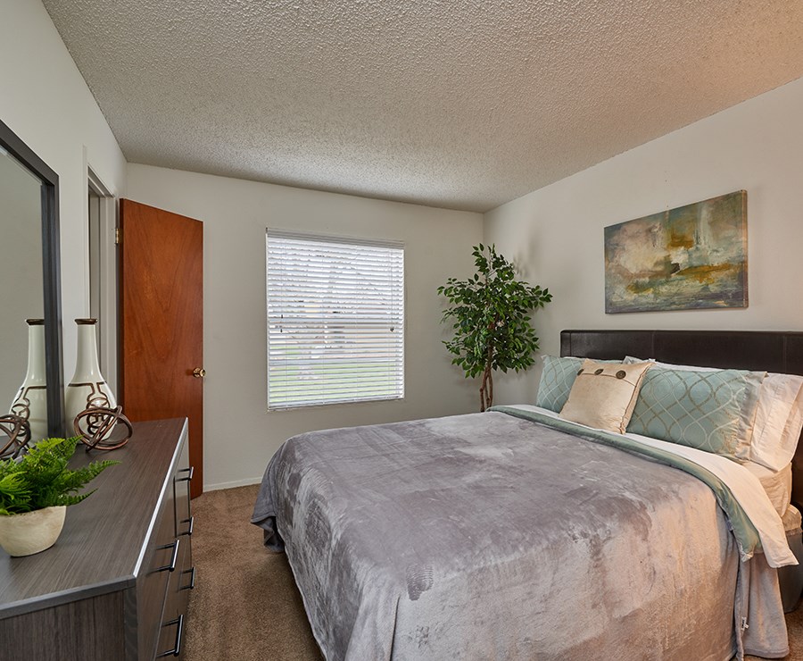 BUTTERFIELD TRAIL Apartments, 10330 N Gateway Blvd., El Paso, TX RENTCafé