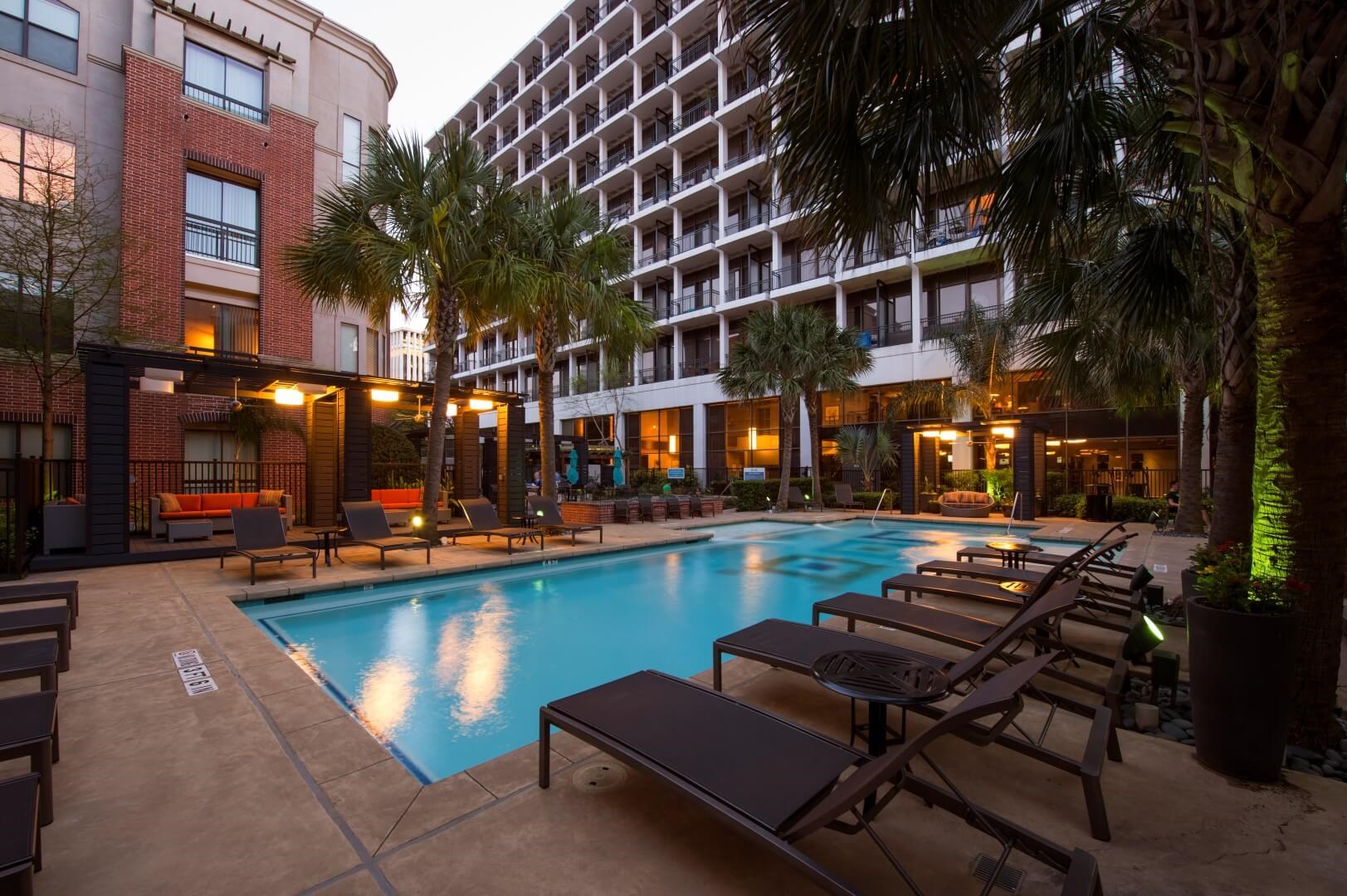 The Metropole Apartments, 3616 Richmond Avenue, Houston, TX RENTCafé