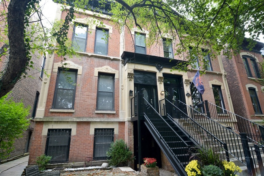 60614 apartments in chicago il 2106 n bissell brownstone renovated apt lincoln park chicago