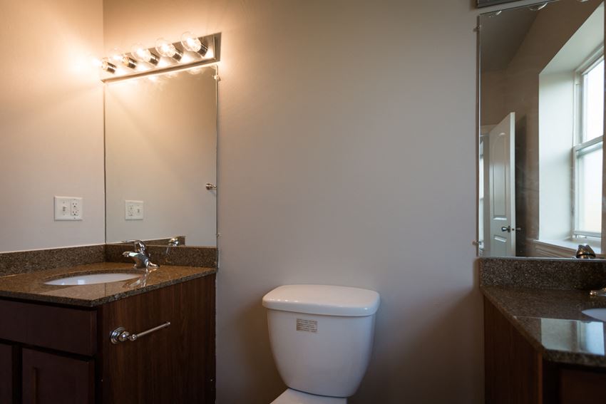4654-56 N. Monticello Ave. 1-3 Beds Apartment for Rent - Photo Gallery