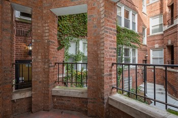 4718-24 N. Bernard St. 1-2 Beds Apartment for Rent - Photo Gallery 5