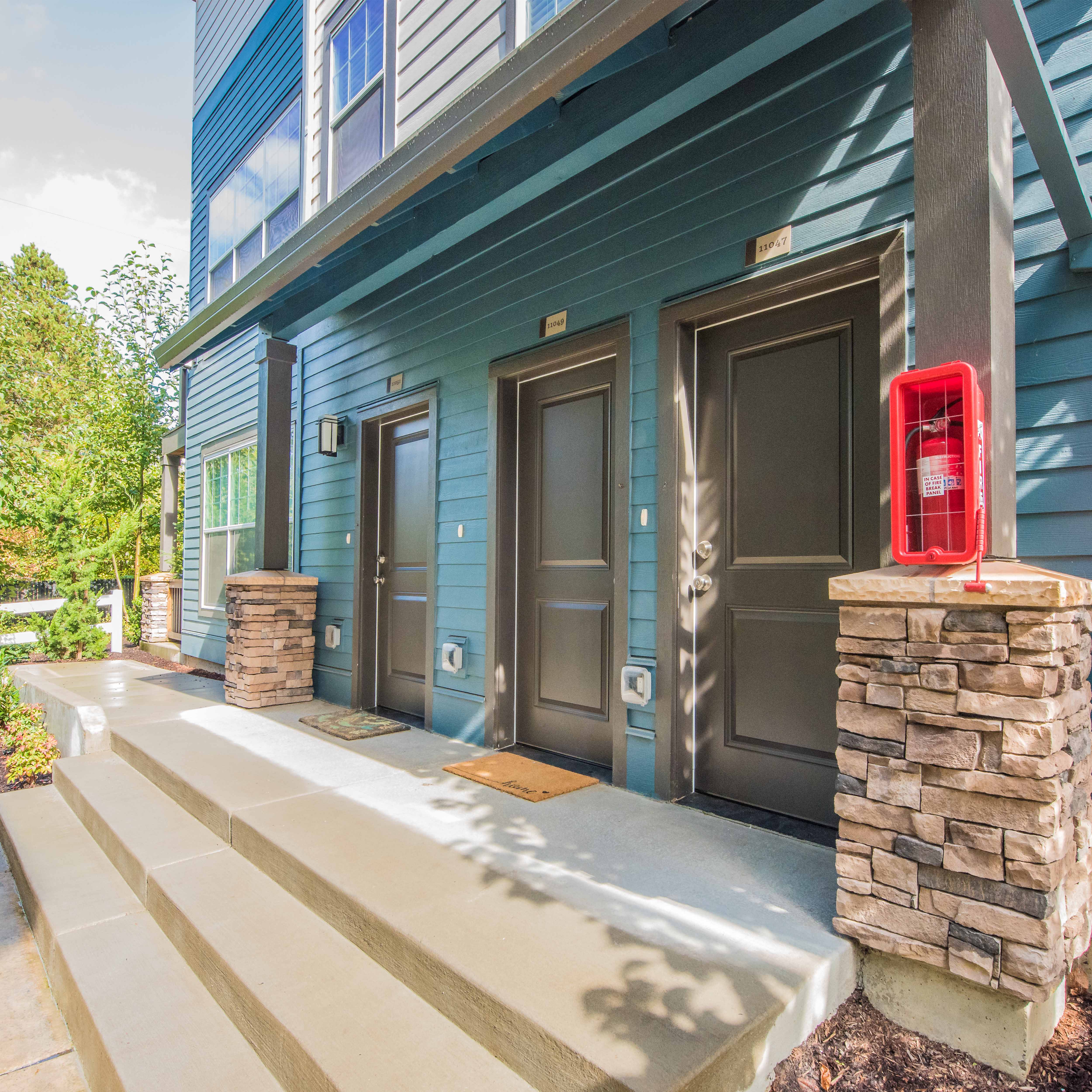 Latitude Townhomes And Apartments