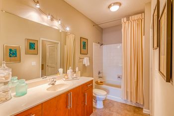 Perimeter Gardens at Georgetown - Bathrooms with oversized soaking tubs