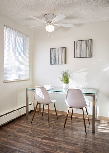 750 W Belleview Ave Studio-2 Beds Apartment for Rent - Photo Gallery 4