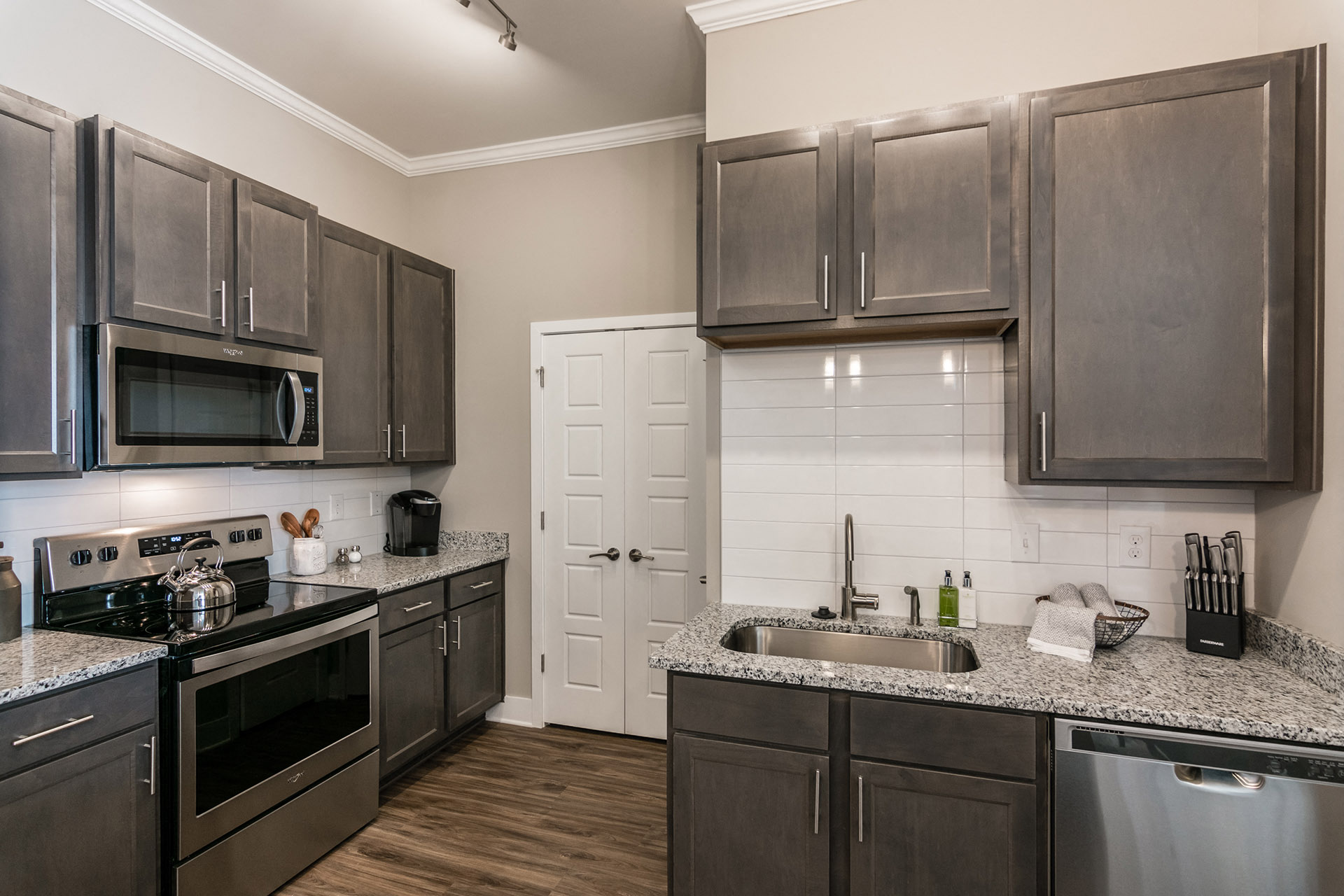 Vintage Foxland model unit.