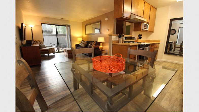 Oak Park | Turlock| Apartments | Living Room