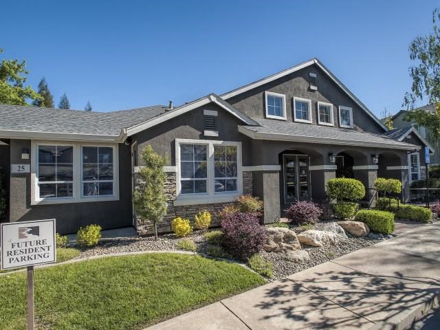 Exterior Leasing Office l The Preserve at Creekside Apartments in Roseville CA 