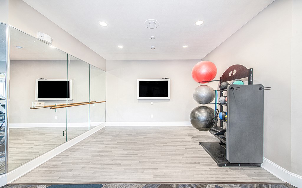the preserve at ballantyne commons fitness room