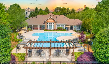 1655 Centerview Drive 1-3 Beds Apartment for Rent - Photo Gallery 3