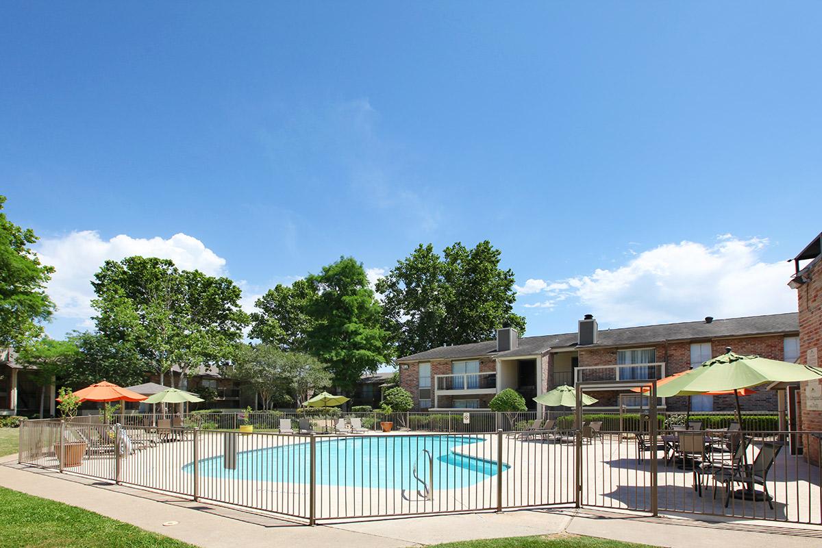  Apartments On Forum Park for Large Space