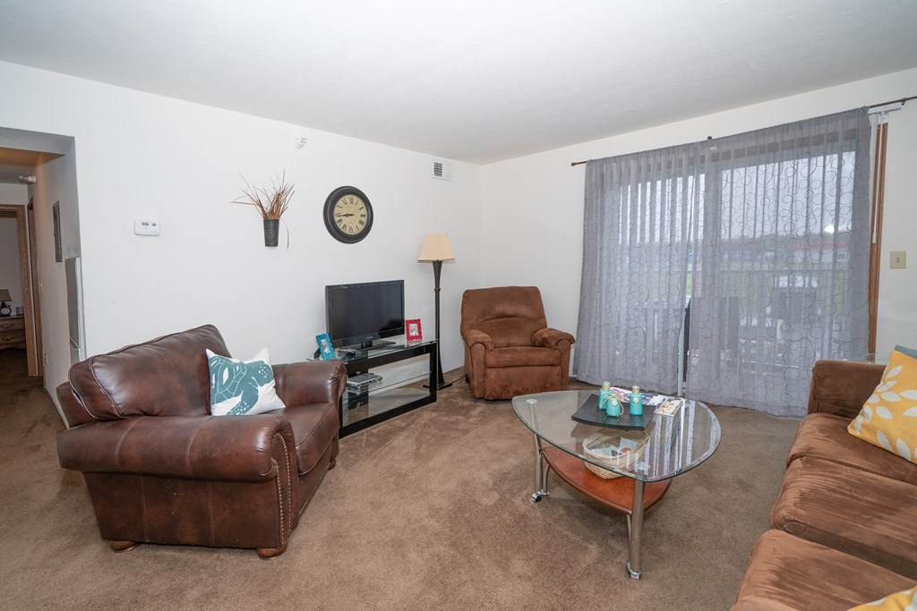 Living Area at Morris Estates Apartments, Kentucky, 42240