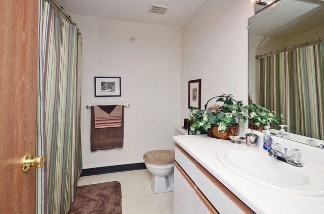 Bathroom at Musgrove Estates in Cullman, AL 35058