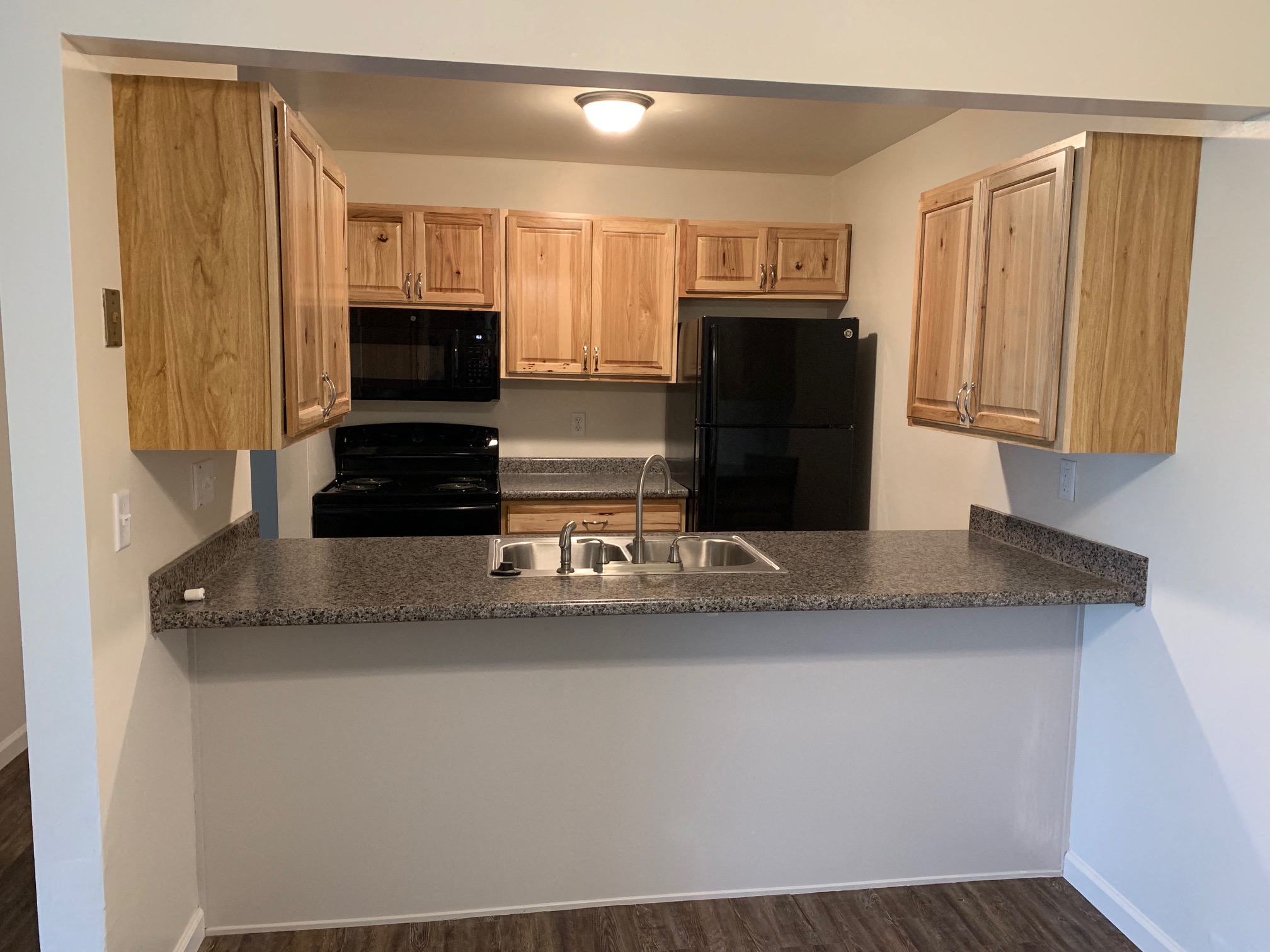 Kitchen Franklin North Apartments 300 Riverwind Dr Dewitt, MI 48820