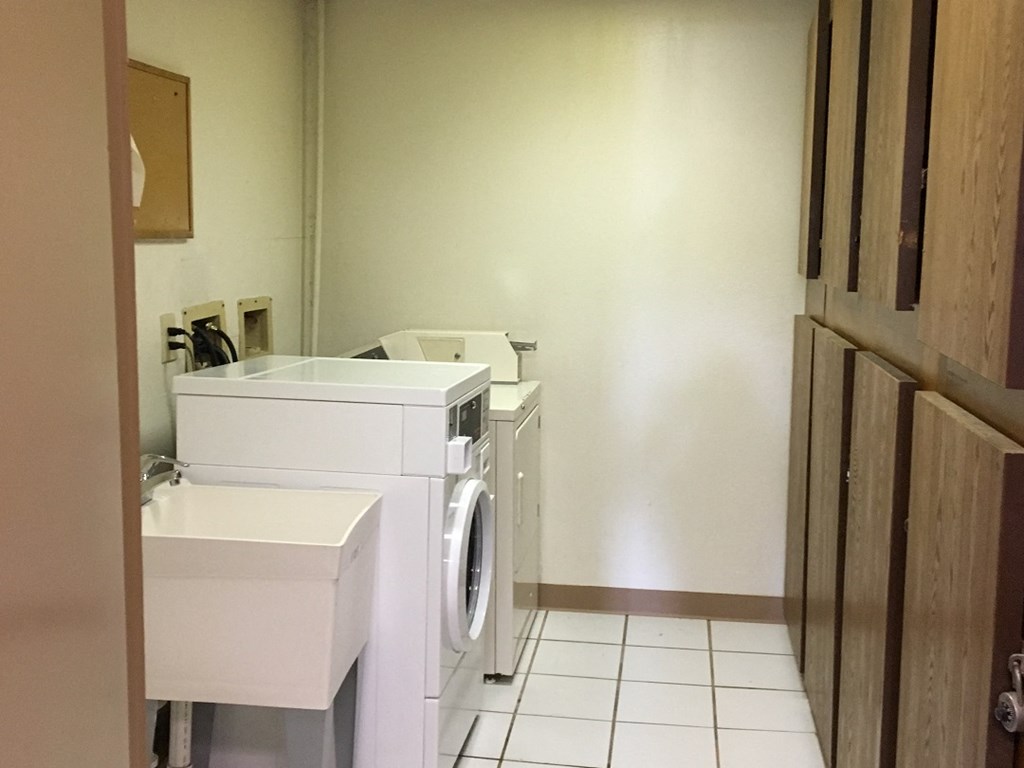 360 W. Woodlawn Ave, Hastings, MI 49058