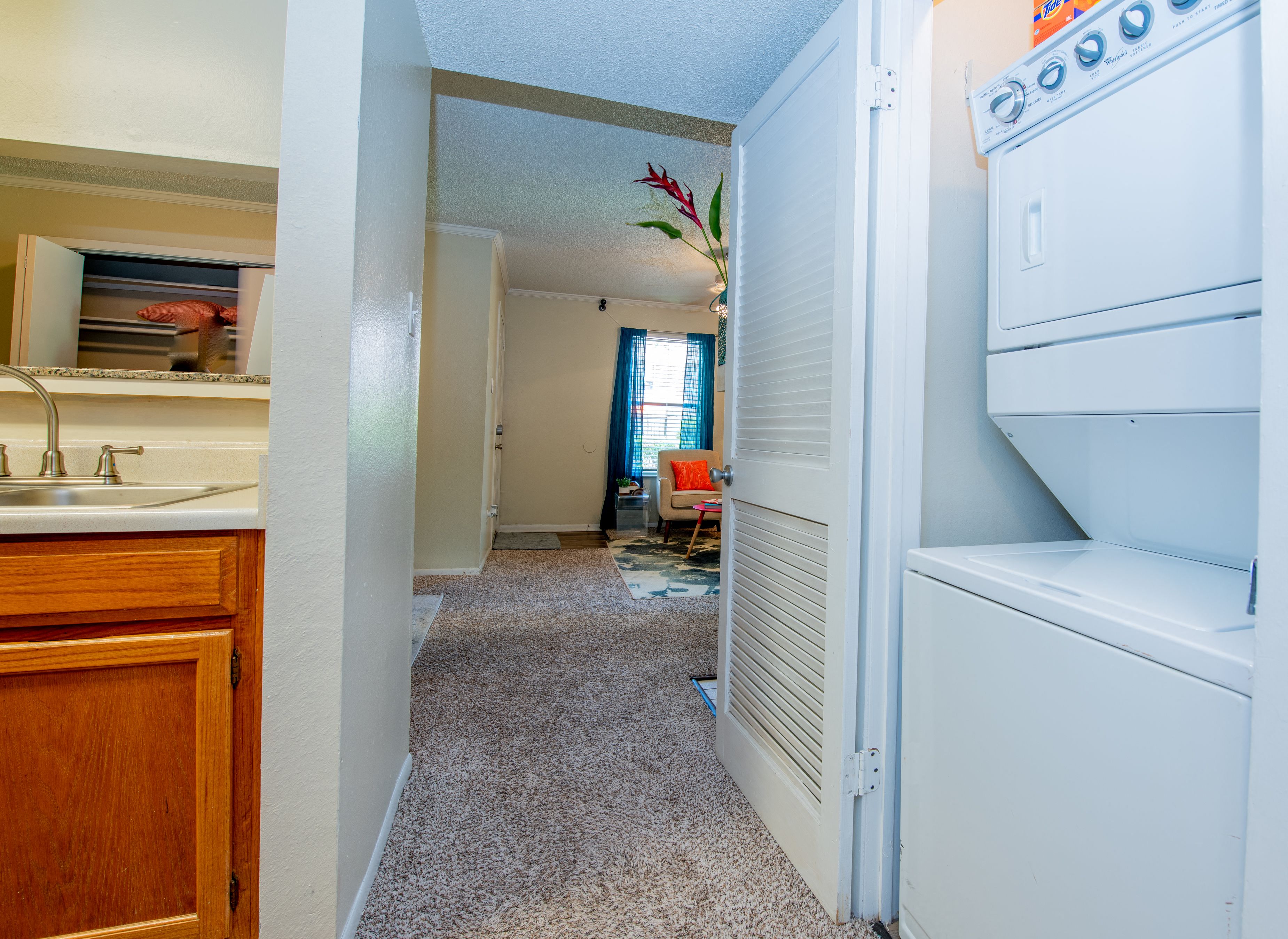 Emberwood Apartments Lafayette, LA Washer Dryer