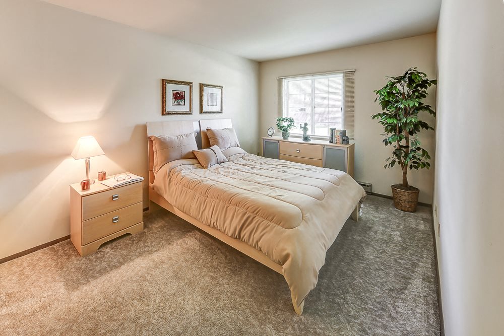 Rivers Edge Madison Apartments 1614 Fordem Avenue Madison