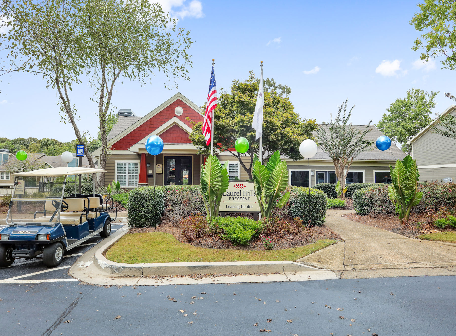 Unique Apartments Near Southern Poly for Living room