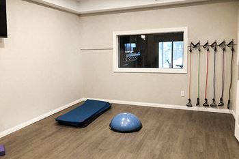 yoga studio at Fountain Pointe apartments