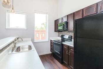 941 Jefferson Street 1-3 Beds Apartment for Rent - Photo Gallery 33