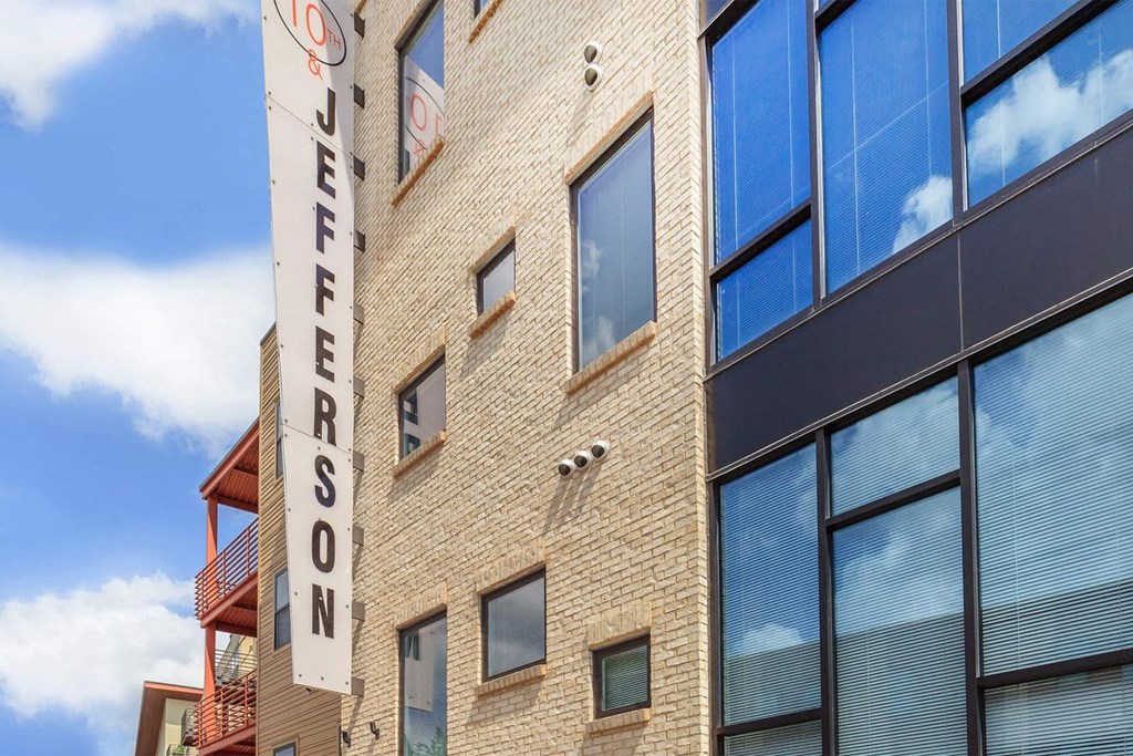 the building in which the hotel is located