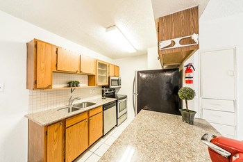 12660 Ashford Point Dr #501 2 Beds Apartment for Rent - Photo Gallery 3