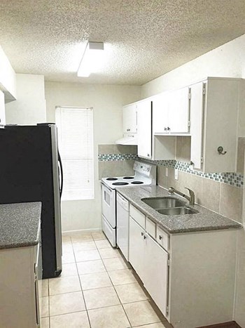 2750 Holly Hall St #1211 2 Beds Apartment for Rent - Photo Gallery 3