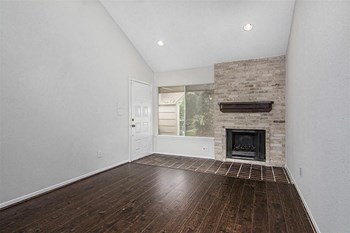 2822 Windchase Blvd 3 Beds Apartment for Rent - Photo Gallery 2