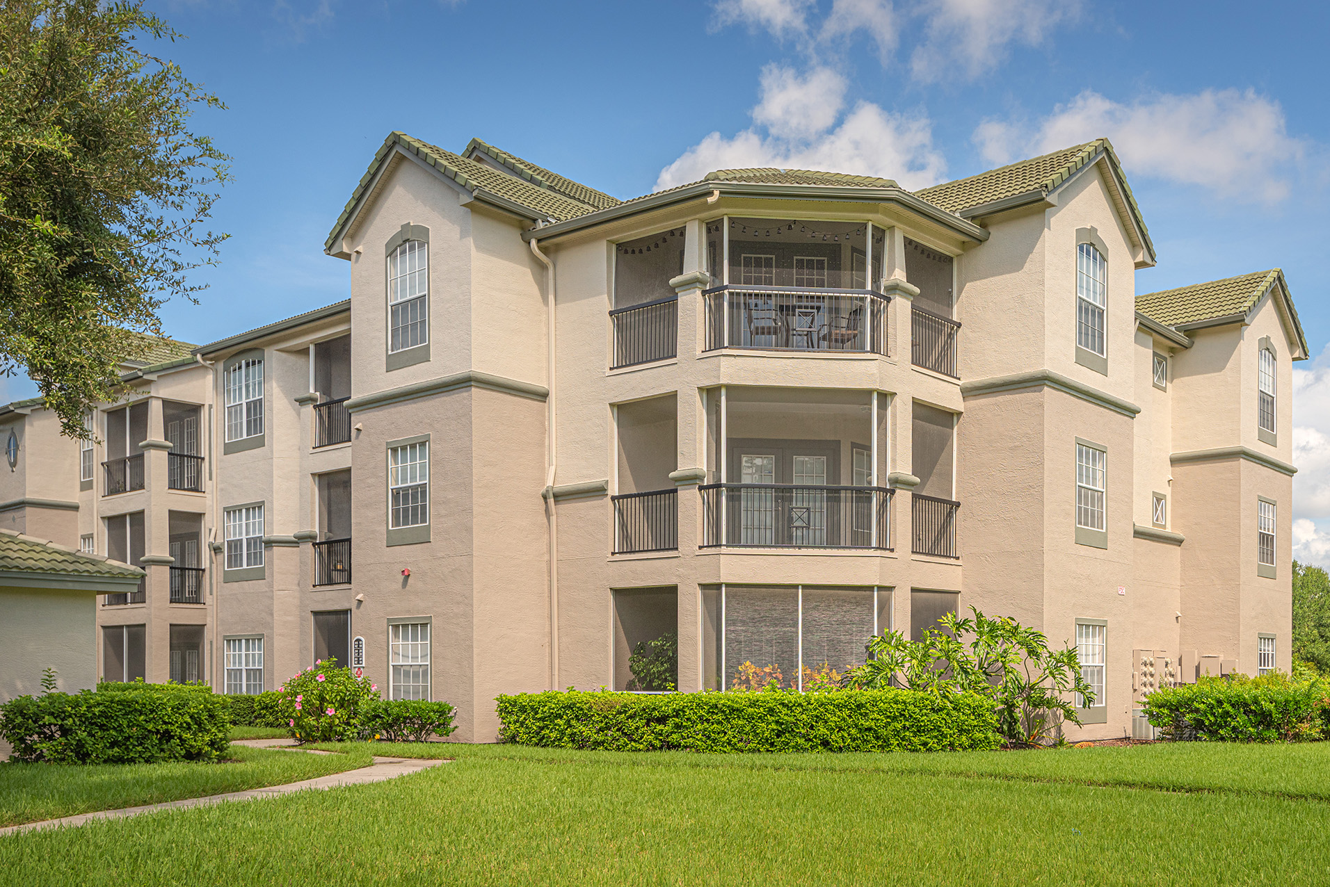 Versant Place Apartments, 1010 Versant Dr, Brandon, FL - RENTCafé