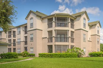 Versant Place Apartments spacious screened patios/balconies