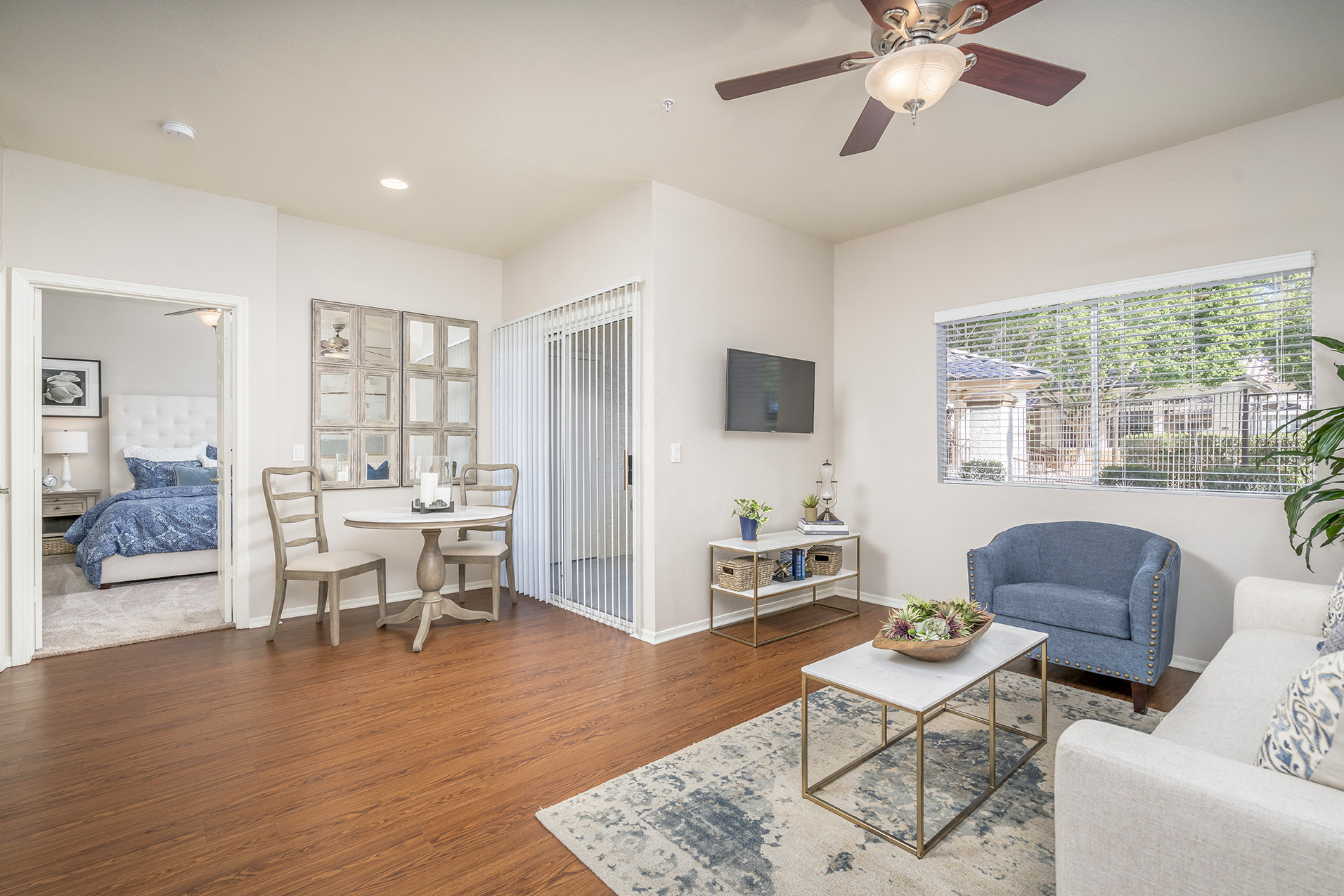 Sonterra Apartments at Paradise Valley - Open floor plan