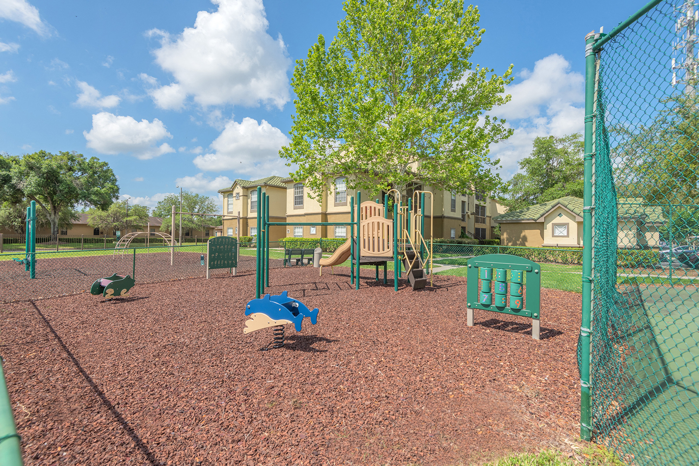 Park Del Mar Apartments playground
